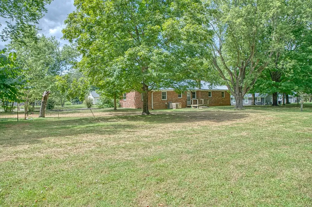 185 Mirandy Road Cookeville TN 38506