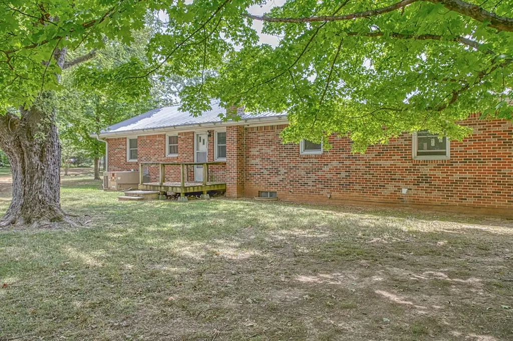 185 Mirandy Road Cookeville TN 38506