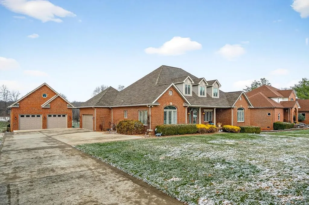 936 N Plantation Drive Cookeville TN 38506