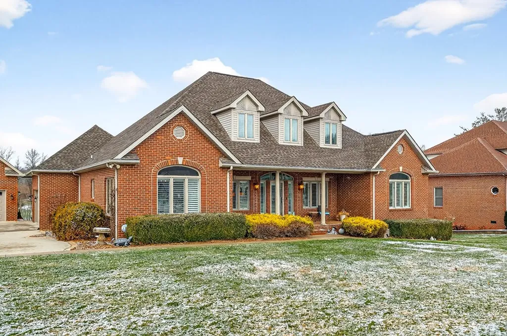 936 N Plantation Drive Cookeville TN 38506