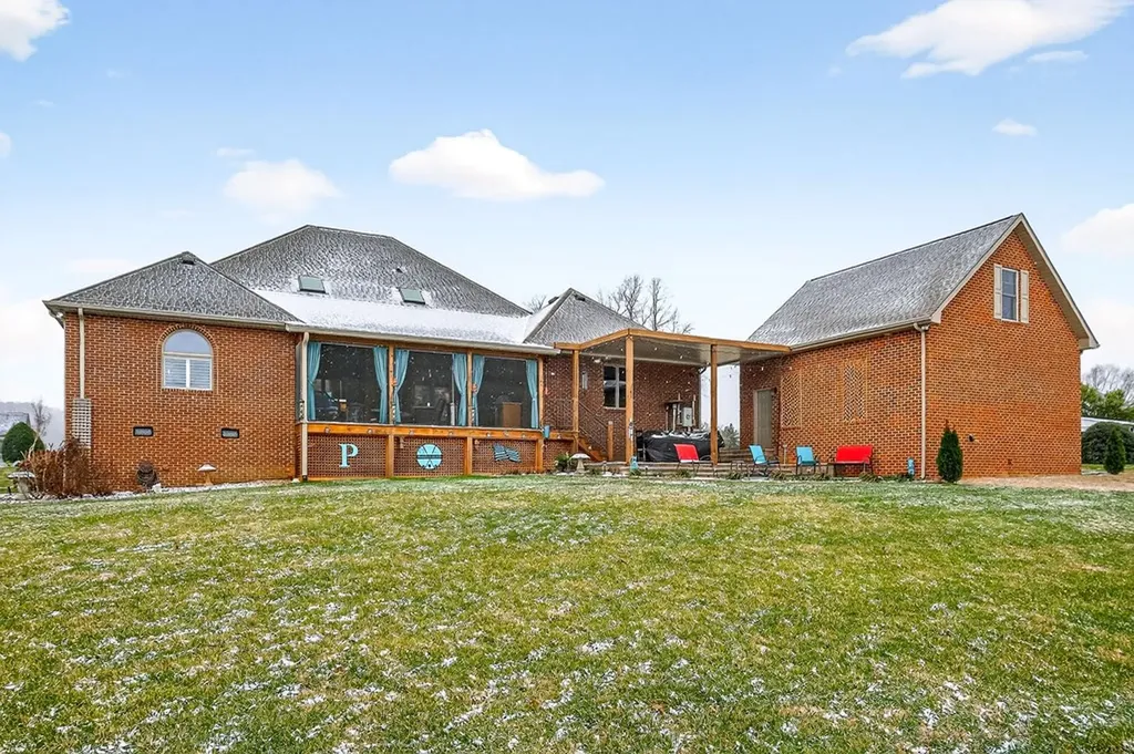 936 N Plantation Drive Cookeville TN 38506