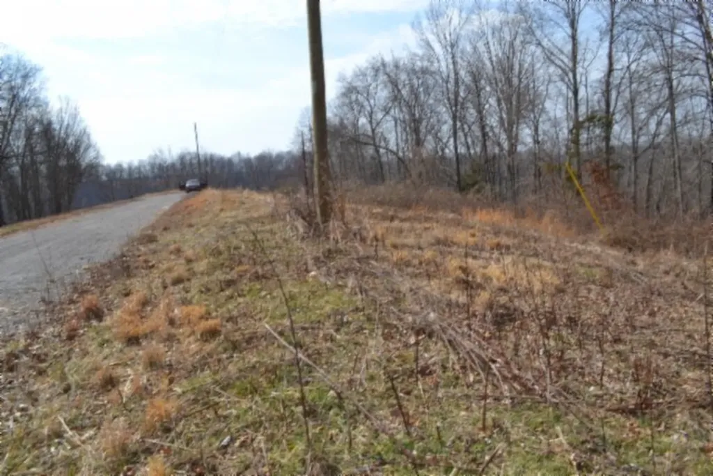 4.13AC Hush Hollow Lane Baxter TN 38544