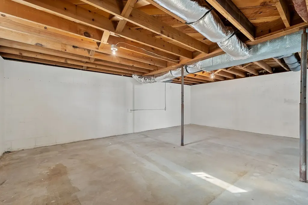 1008 Asberry Drive Byrdstown TN 38549