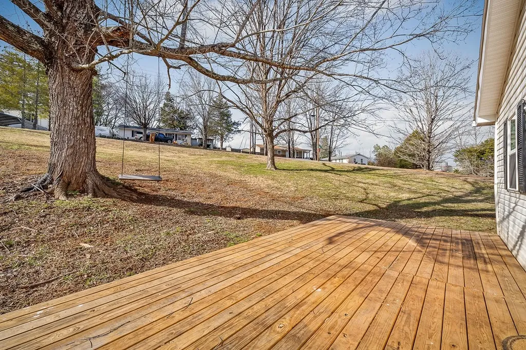 1008 Asberry Drive Byrdstown TN 38549