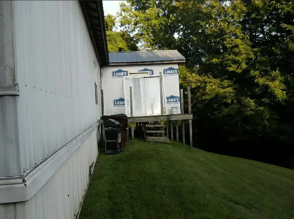 996 Mcbroom Branch Road Baxter TN 38544