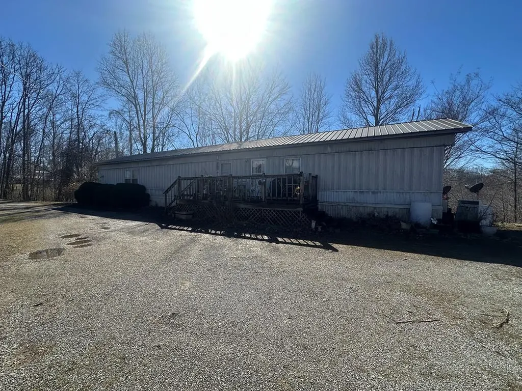 996 Mcbroom Branch Road Baxter TN 38544