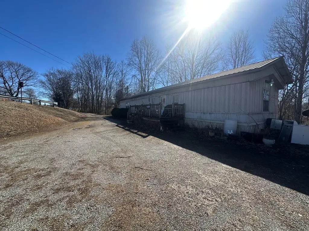 996 Mcbroom Branch Road Baxter TN 38544