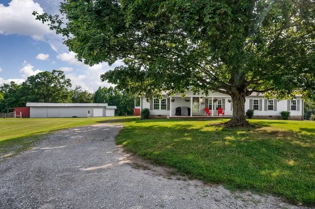 227 Bar Road Baxter TN 38544