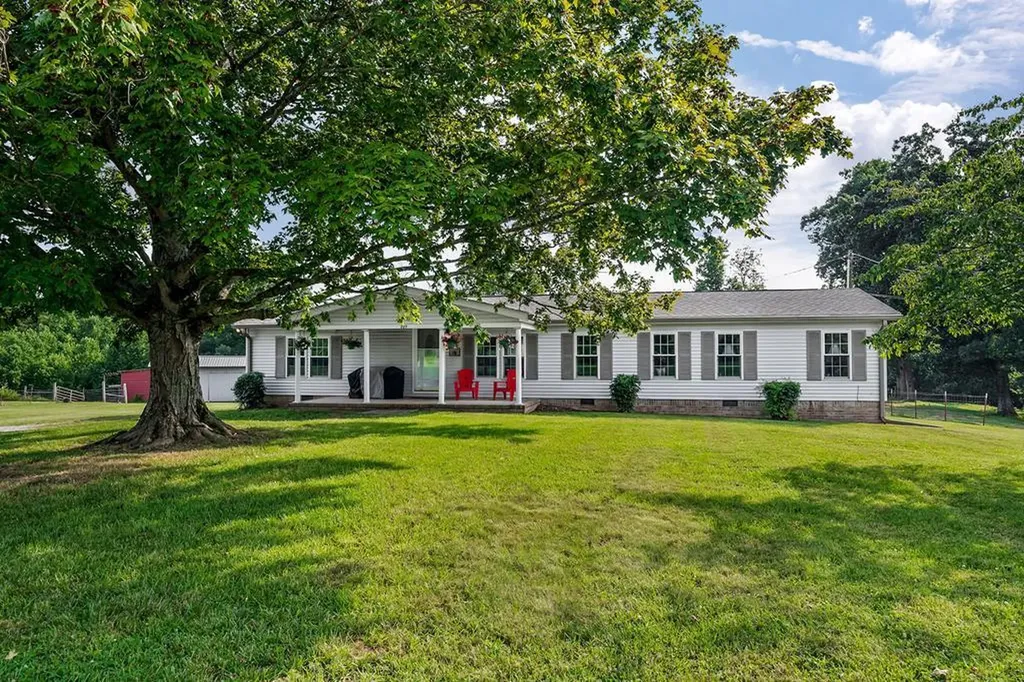 227 Bar Road Baxter TN 38544