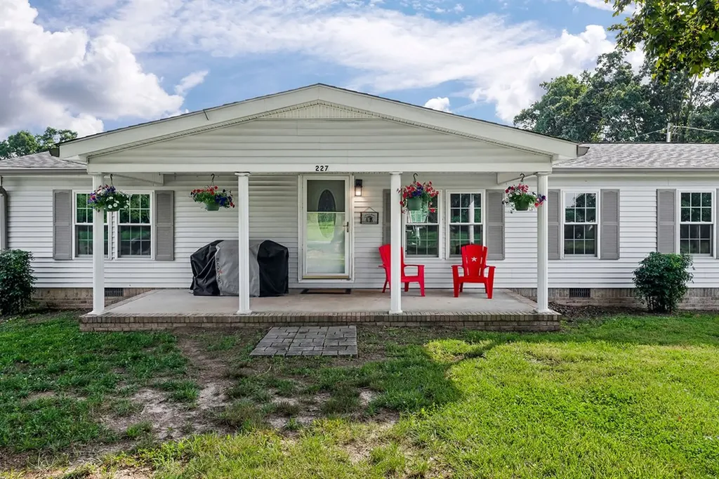 227 Bar Road Baxter TN 38544