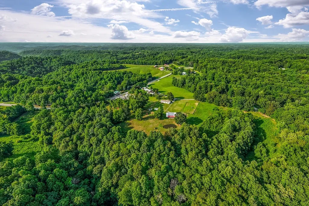 227 Bar Road Baxter TN 38544