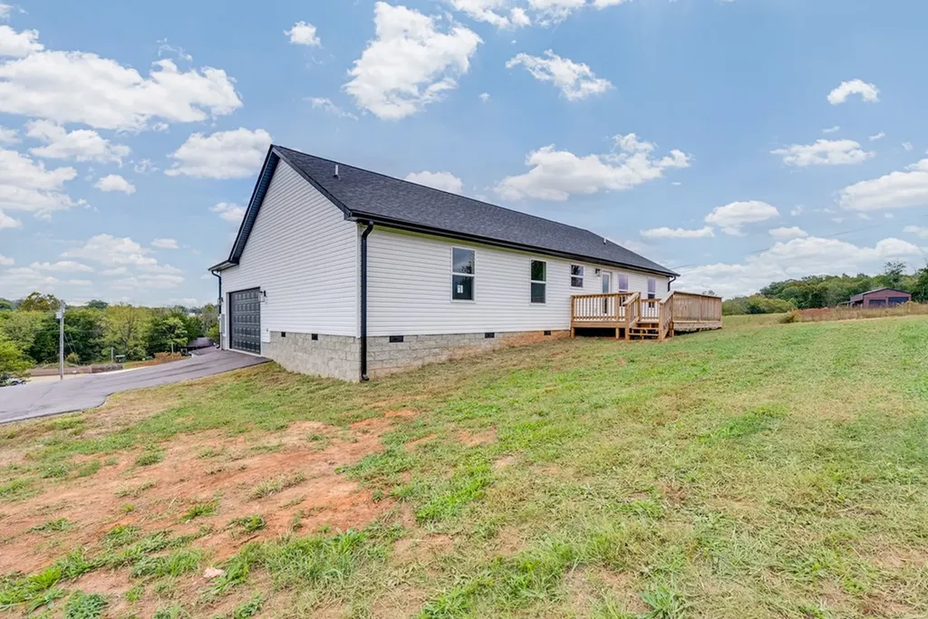 121 Hutchings College Road Sparta TN 38583