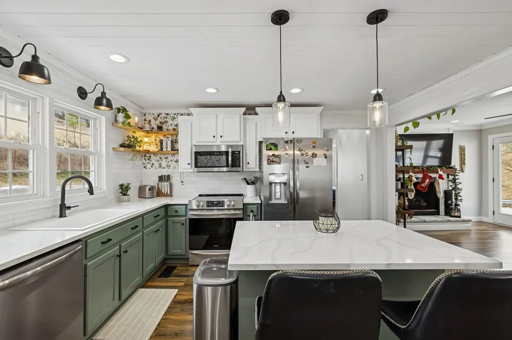 121 Stonewall Highway Carthage TN 37030