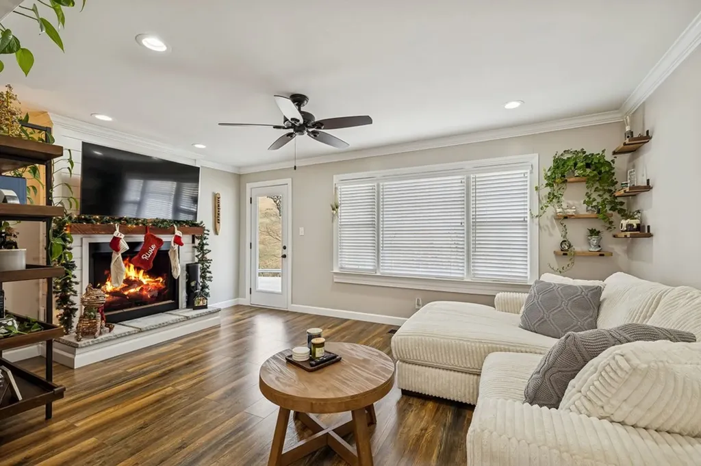 121 Stonewall Highway Carthage TN 37030