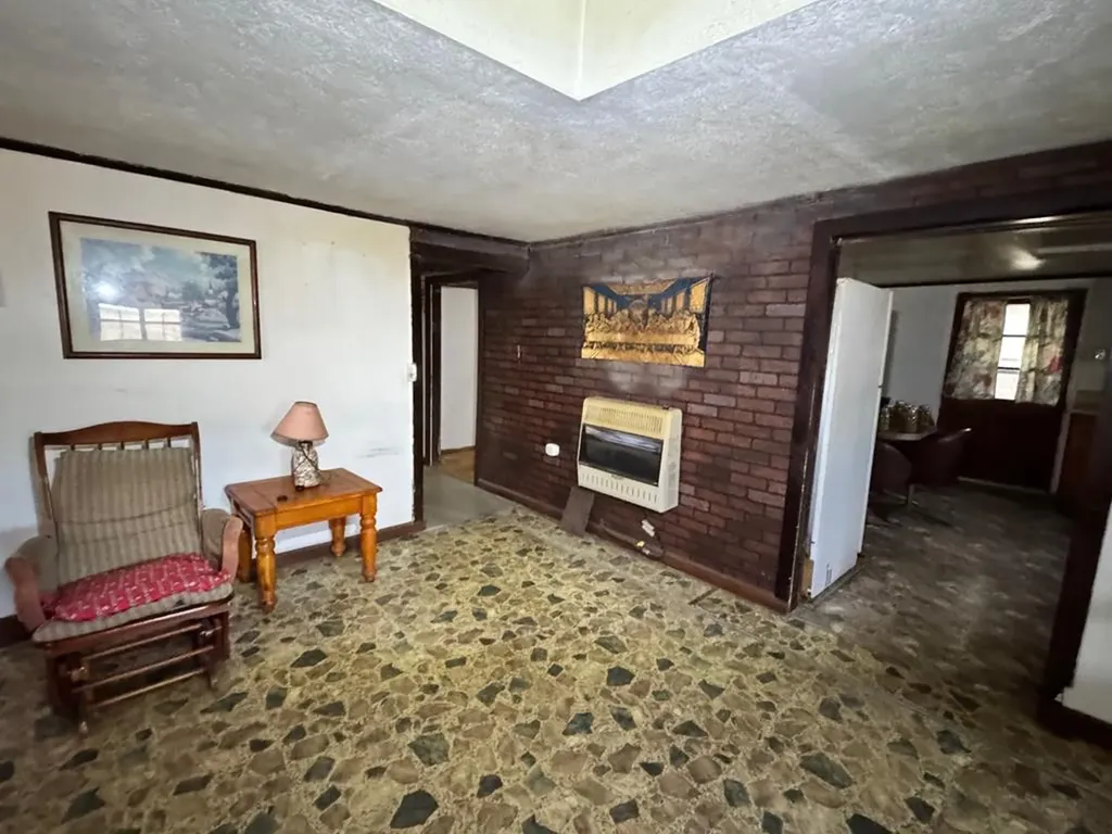 120 Miller Road Monterey TN 38574