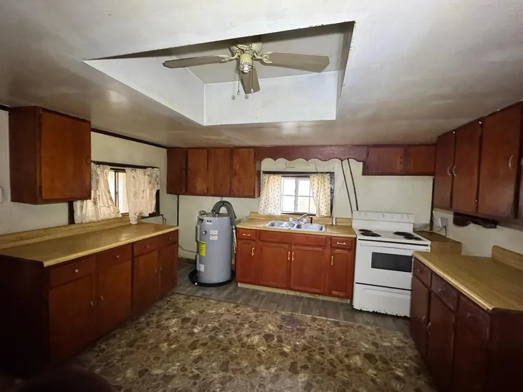 120 Miller Road Monterey TN 38574