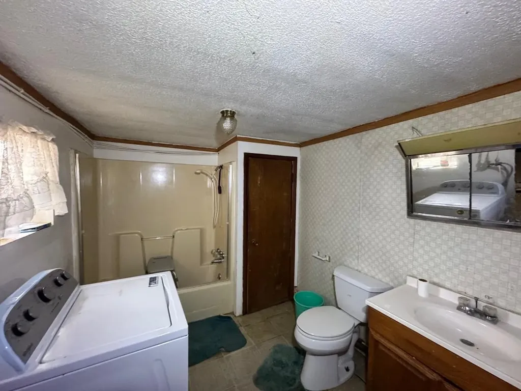 120 Miller Road Monterey TN 38574