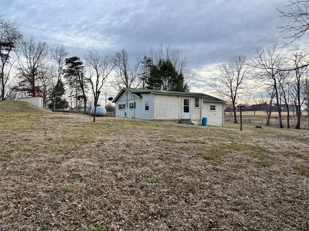 120 Miller Road Monterey TN 38574