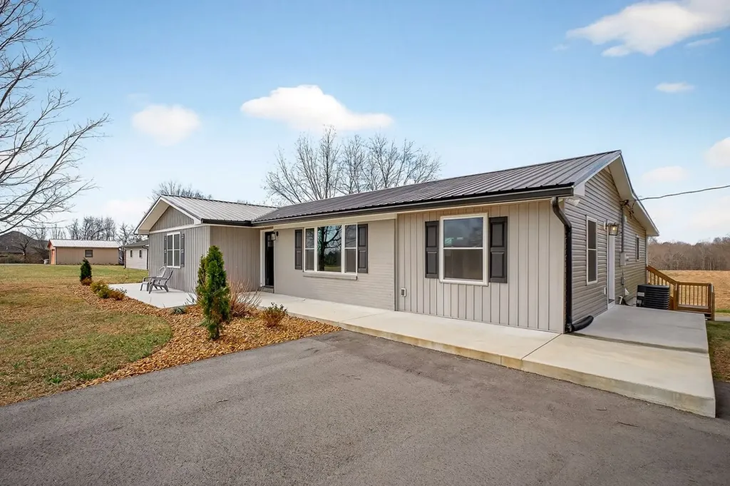 1277 Bluff Springs Road Mcminnville TN 37110