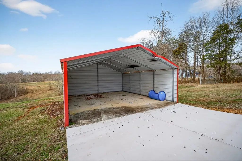 1277 Bluff Springs Road Mcminnville TN 37110