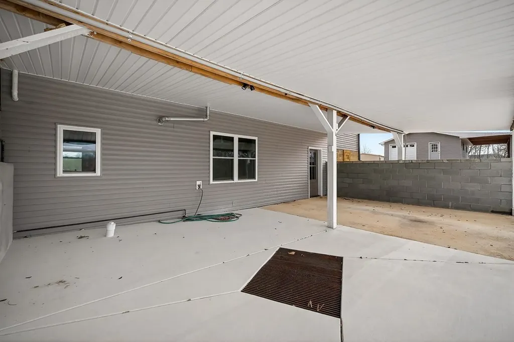 1277 Bluff Springs Road Mcminnville TN 37110