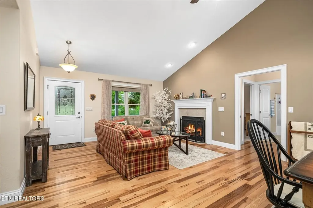 182 Canterbury Crossville TN 38558