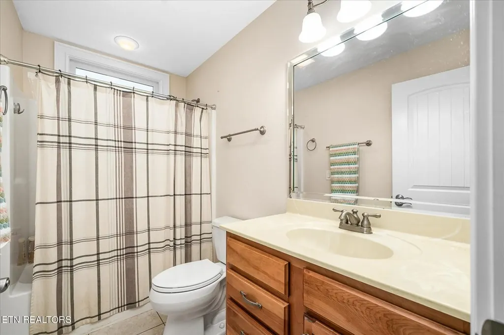 182 Canterbury Crossville TN 38558