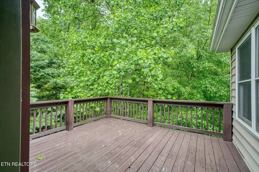 182 Canterbury Crossville TN 38558