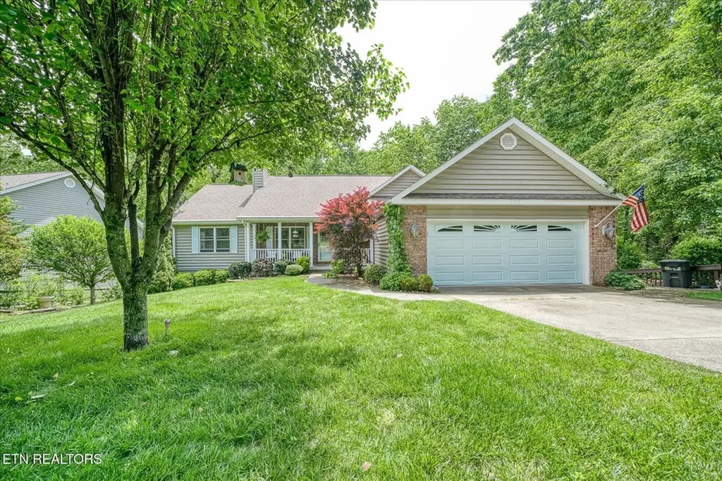 182 Canterbury Crossville TN 38558