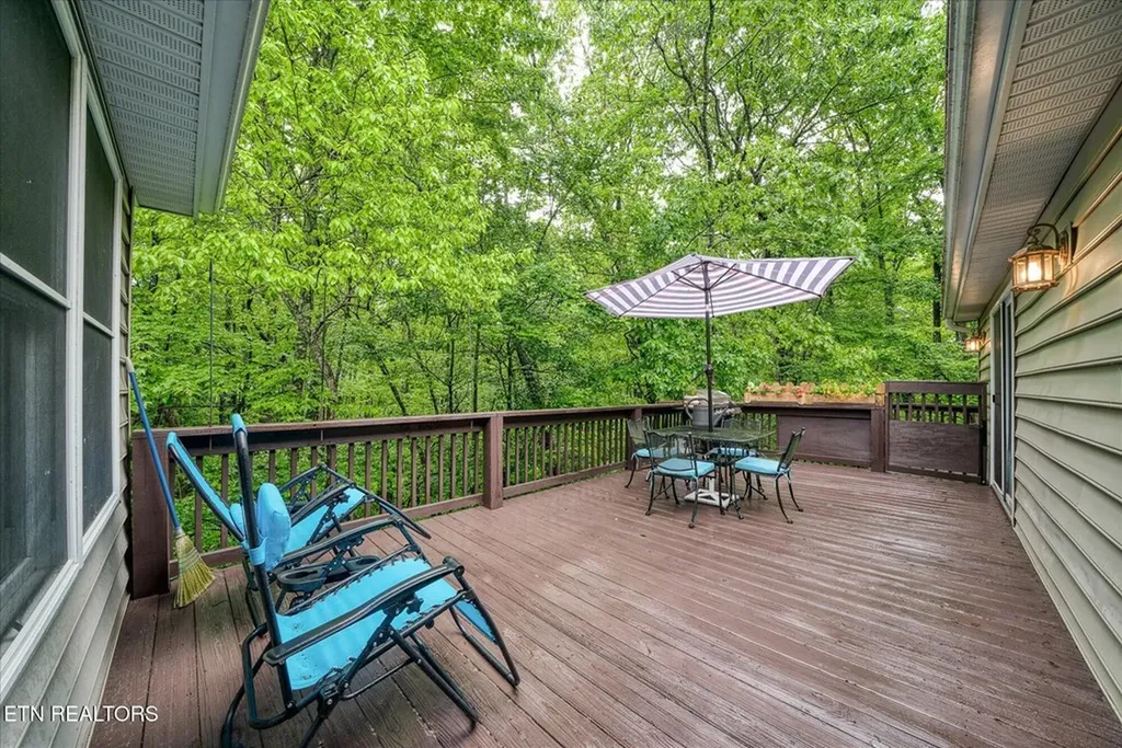 182 Canterbury Crossville TN 38558