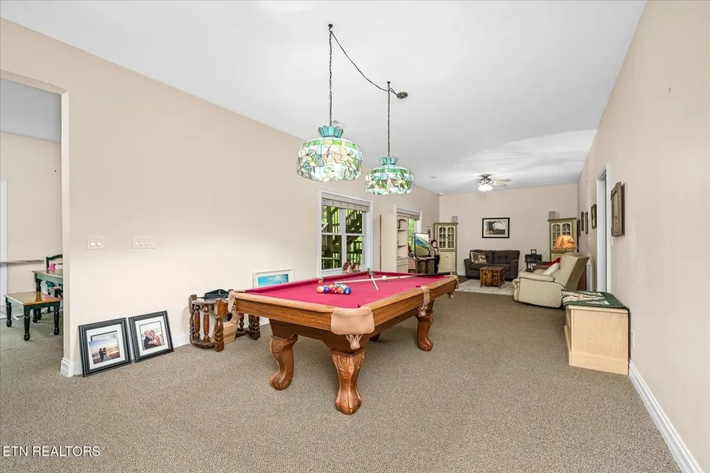 182 Canterbury Crossville TN 38558