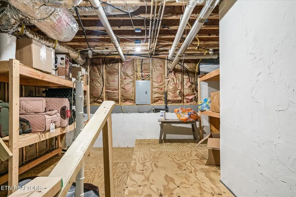 182 Canterbury Crossville TN 38558