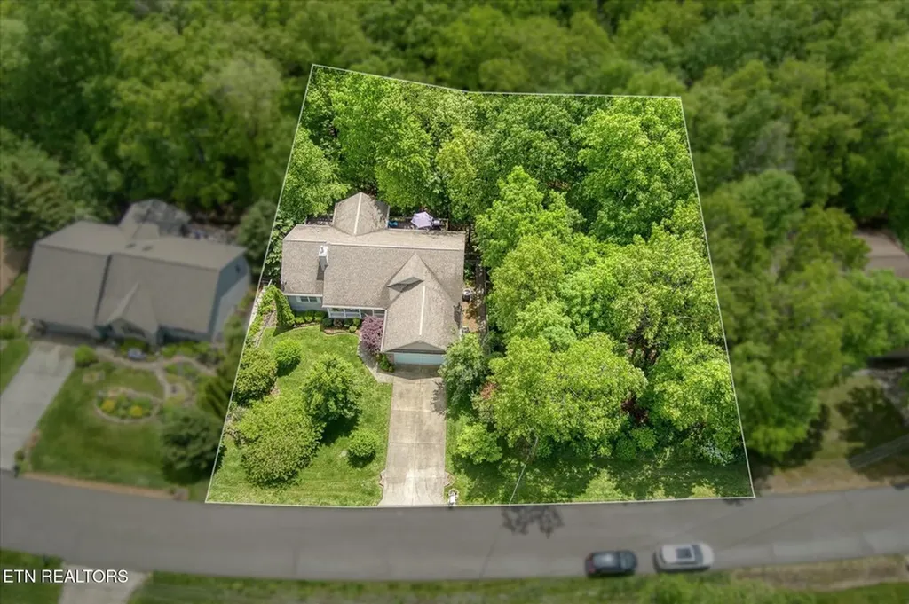 182 Canterbury Crossville TN 38558