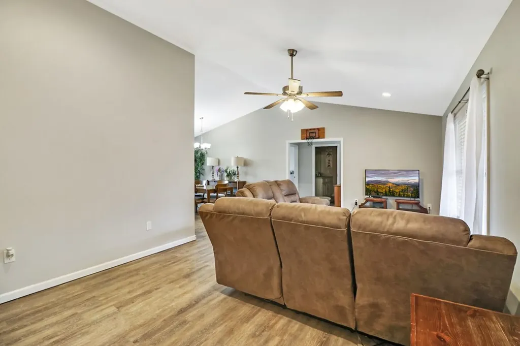 414 St Anthony Drive Jamestown TN 38556