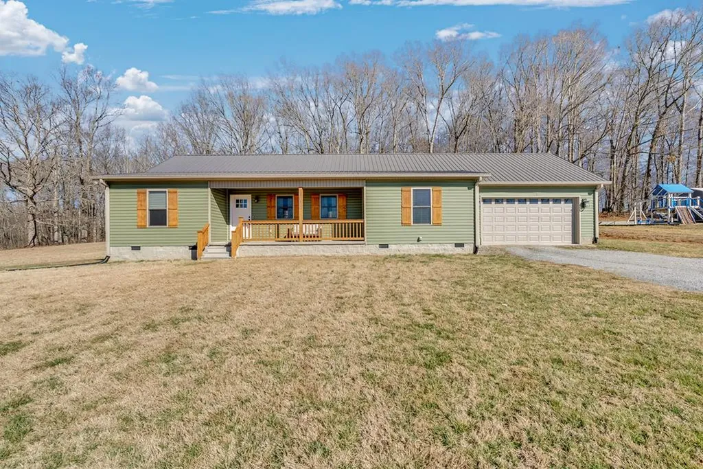 4050 Baxter Road Baxter TN 38544