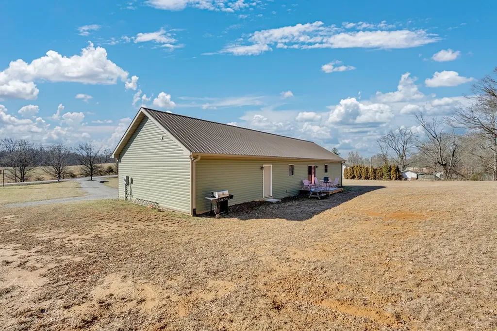 4050 Baxter Road Baxter TN 38544