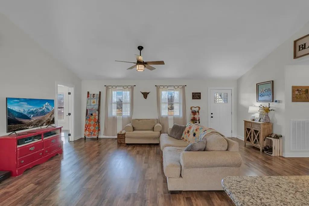 4050 Baxter Road Baxter TN 38544