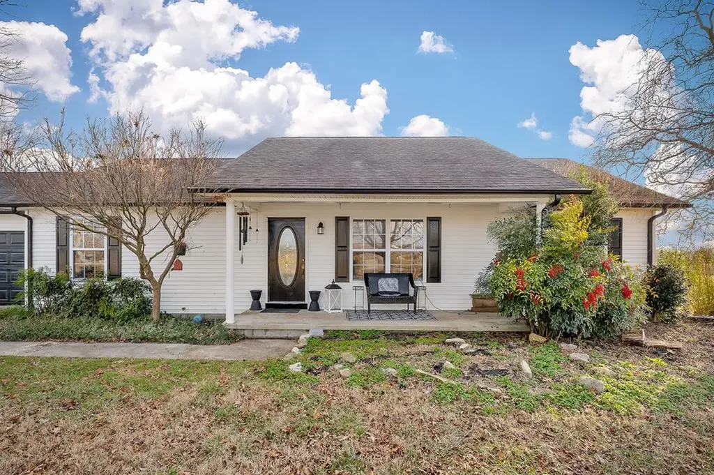 2560 Wildcat Road Sparta TN 38583