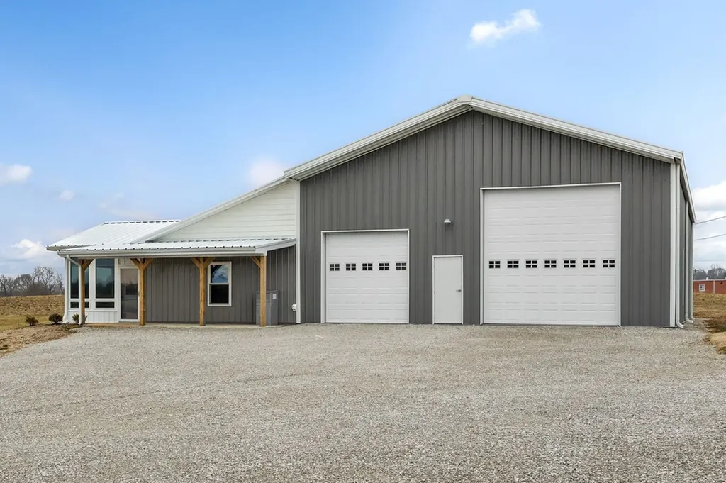 14630 Old Kentucky Road Walling TN 38587