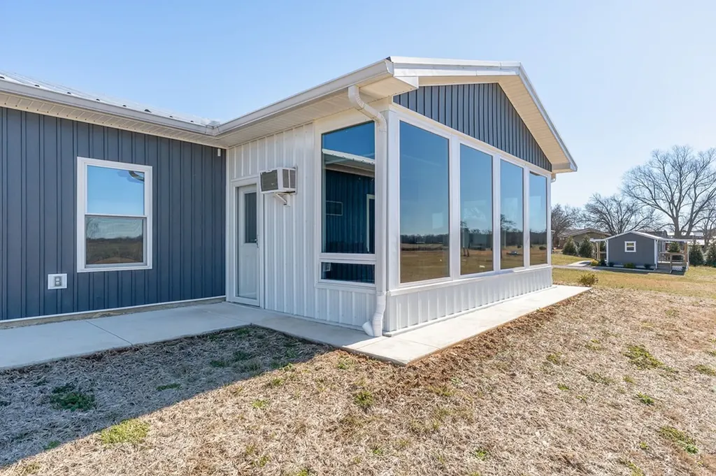 14630 Old Kentucky Road Walling TN 38587