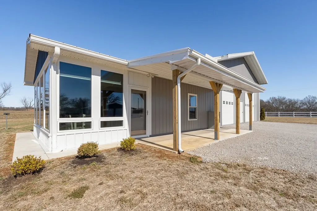 14630 Old Kentucky Road Walling TN 38587