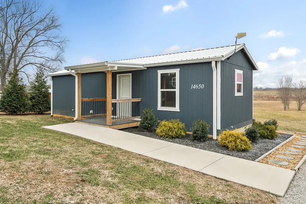 14630 Old Kentucky Road Walling TN 38587