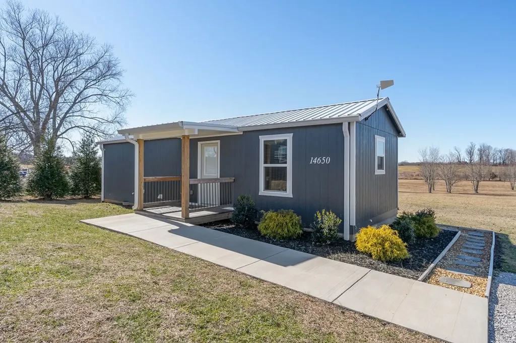 14630 Old Kentucky Road Walling TN 38587