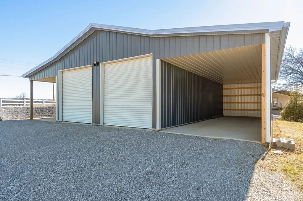 14630 Old Kentucky Road Walling TN 38587