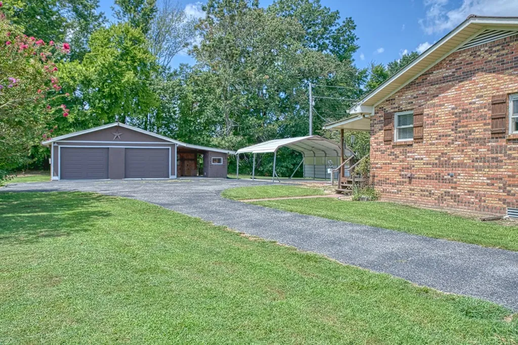 244 Bob Johnson Lane Cookeville TN 38501