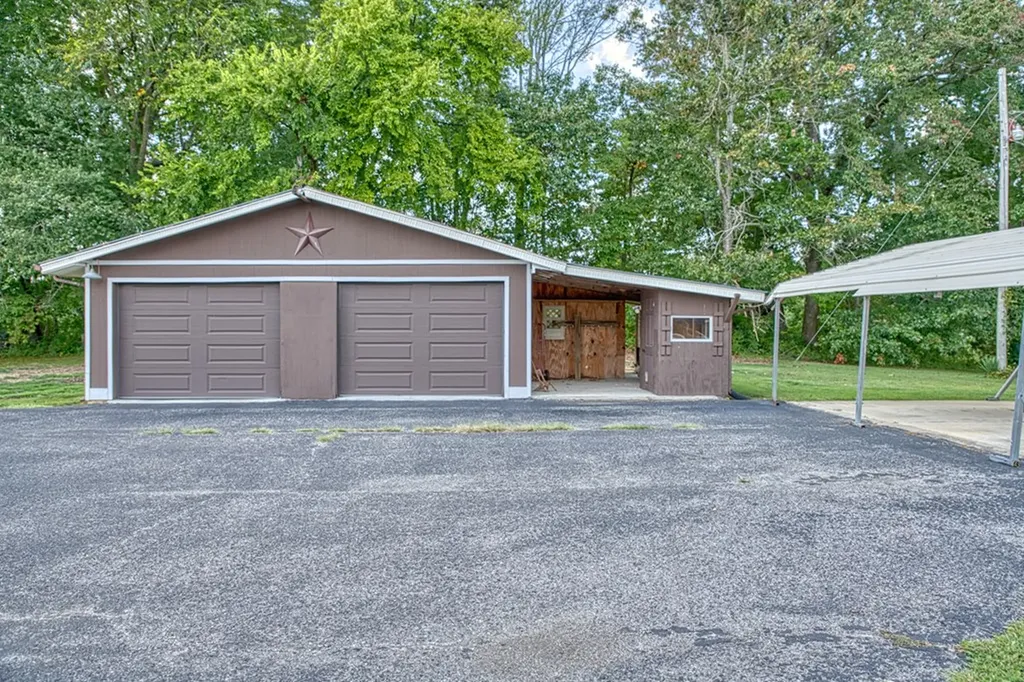 244 Bob Johnson Lane Cookeville TN 38501