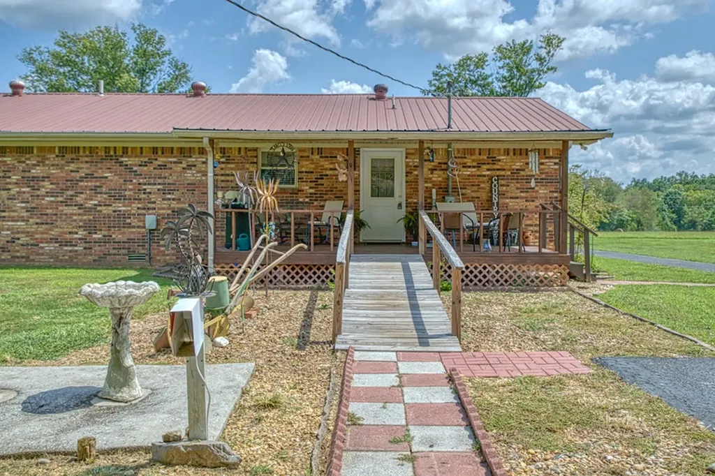 244 Bob Johnson Lane Cookeville TN 38501