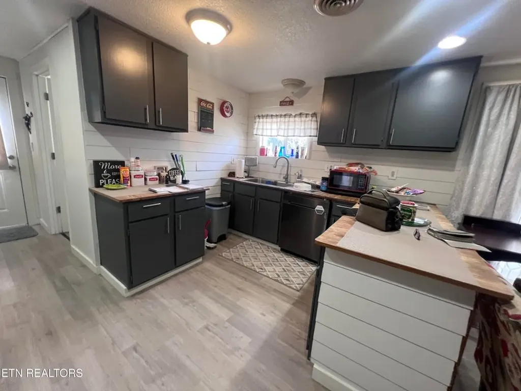 428 Patton Heights Circle Jamestown TN 38556-4111