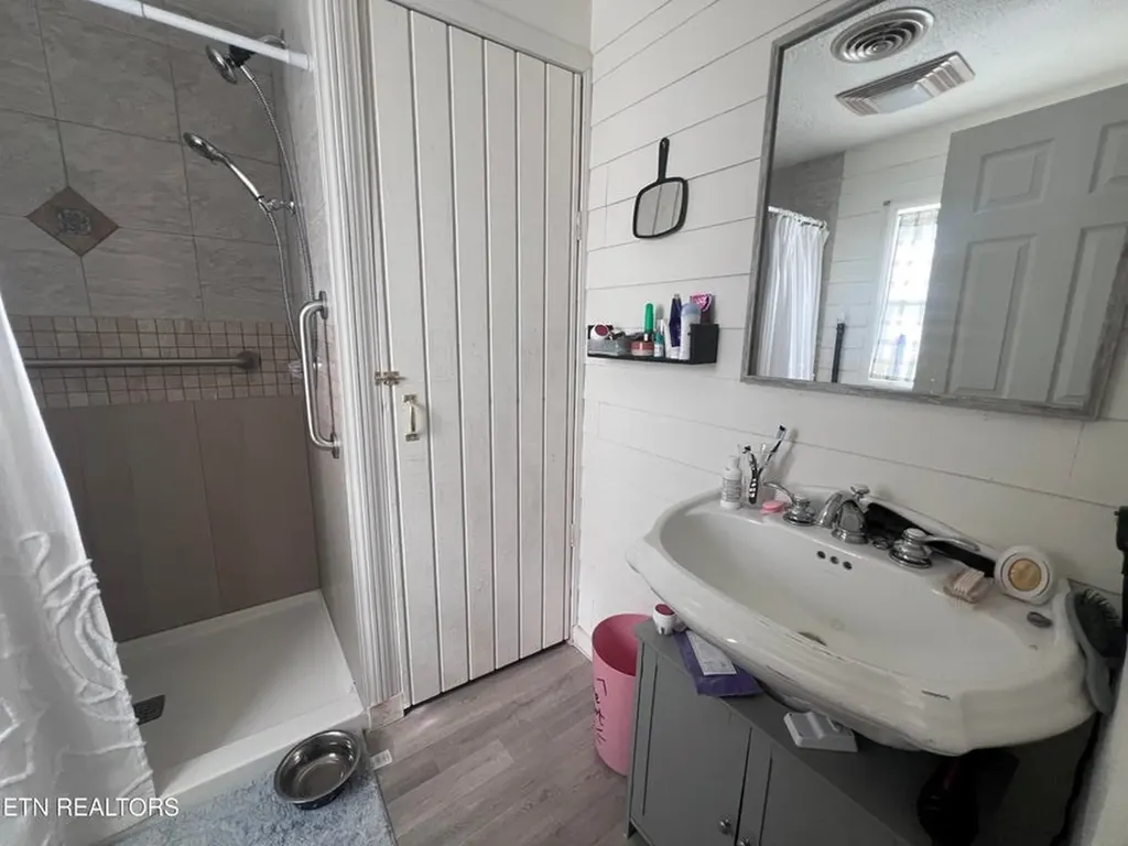 428 Patton Heights Circle Jamestown TN 38556-4111