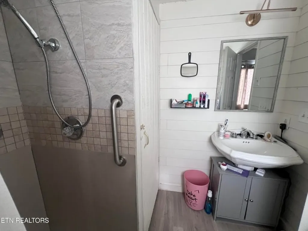 428 Patton Heights Circle Jamestown TN 38556-4111